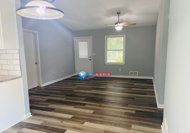 Building Photo - Cozy ranch in the BROOKWOOD cluster in Sne...