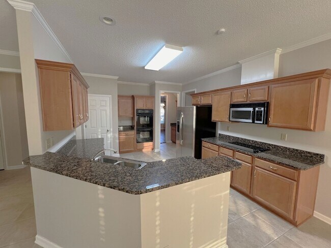 Building Photo - 4883 Fox Springs Dr