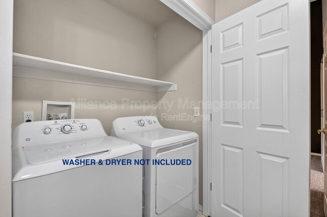 Building Photo - 3890 Strawberry Field Grove