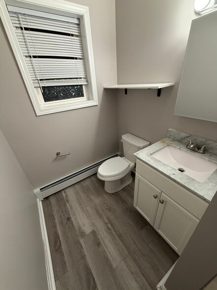 Building Photo - 406 N Broadway