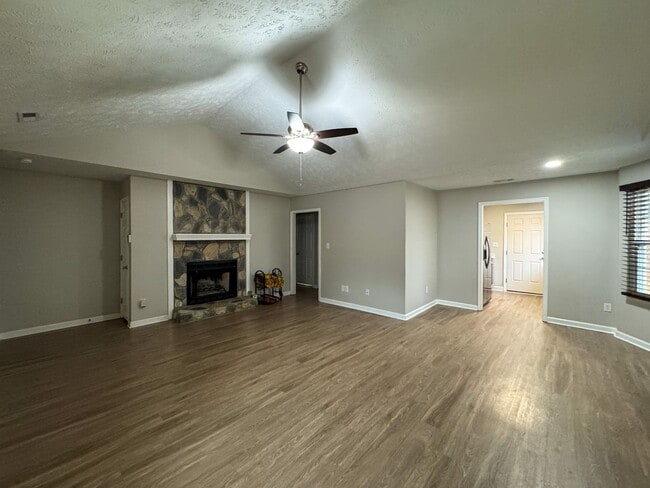 Building Photo - Charming 3 Bed 2 Bath Home in Jack Britt