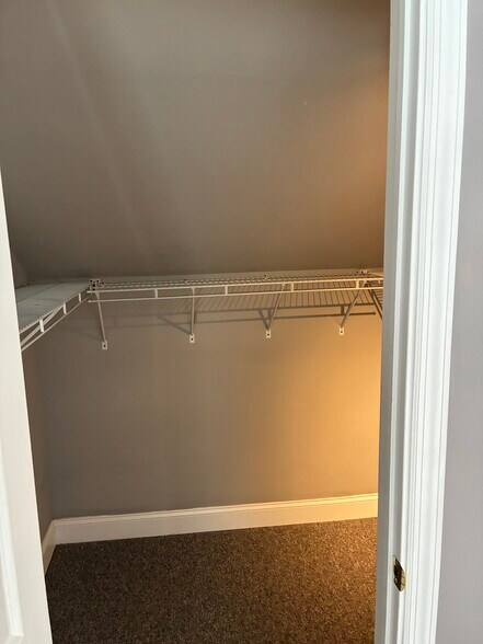 Building Photo - 56 Parrish St