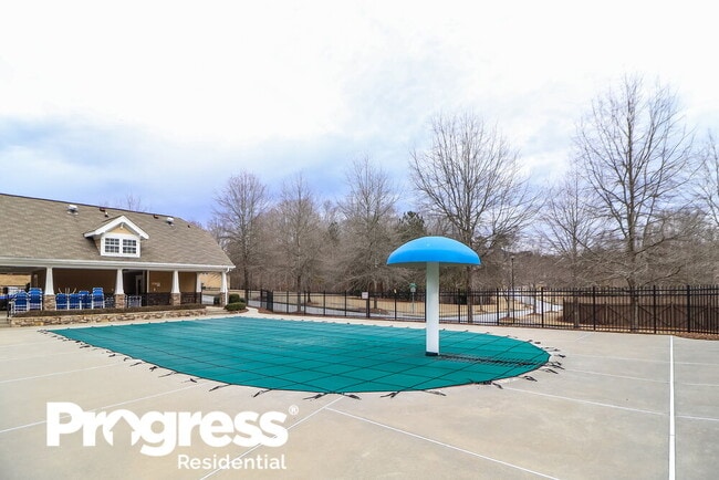 Building Photo - 831 Collingsworth Ln NE