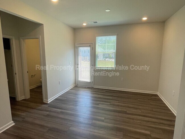 Building Photo - 2727 Chert Ln