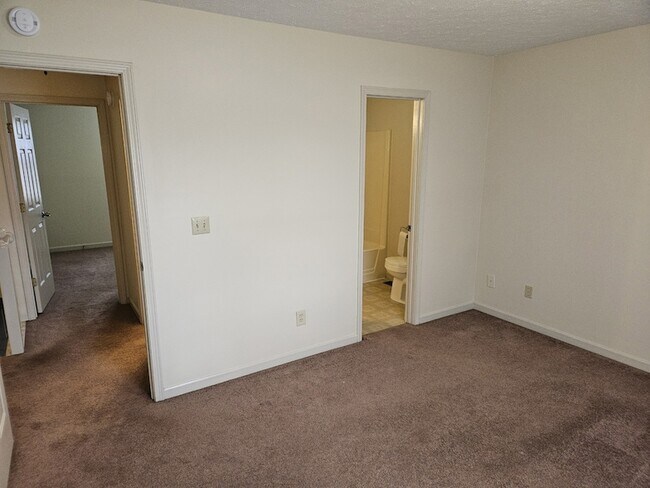 Building Photo - 101 Mead Ave