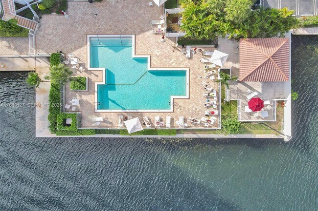 Building Photo - 20281 E Country Club Dr