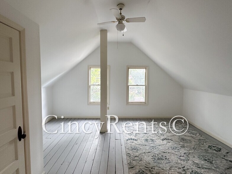 Building Photo - 3570 Edwards Rd