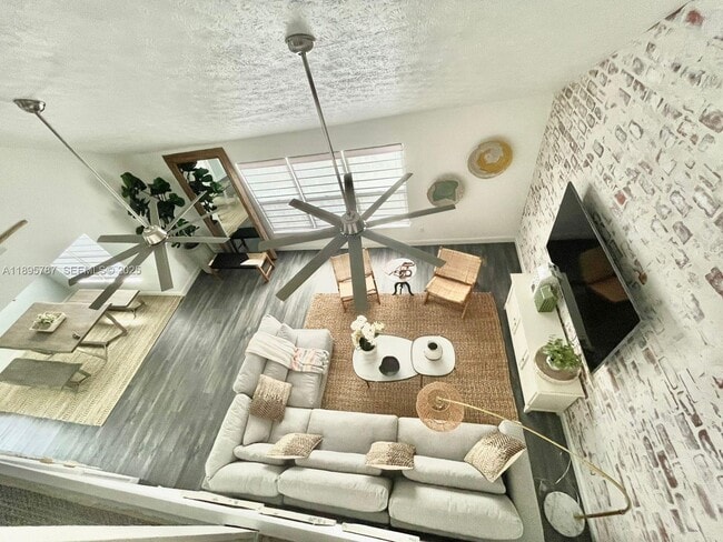 Building Photo - 4700 Regina Dr