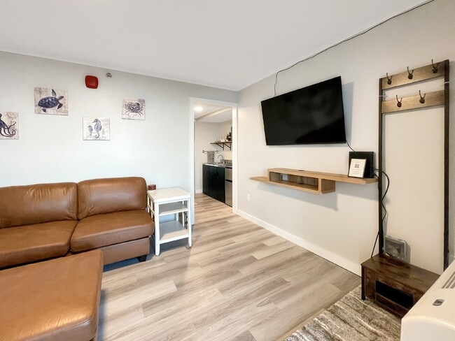 Building Photo - WINTER RENTAL 1 BED 1 BATH CONDO OCEAN AND MARSH VIEWS.