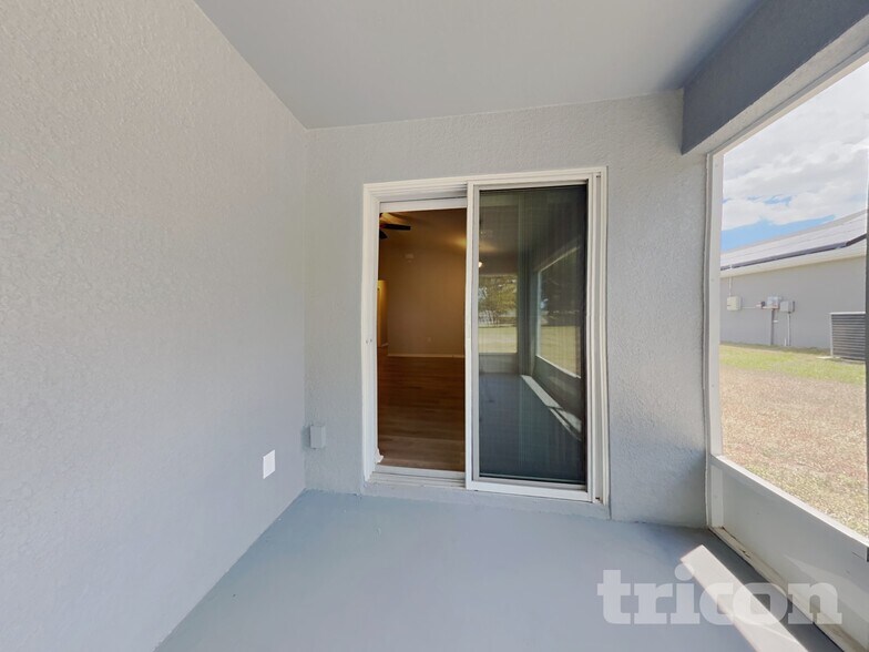 Building Photo - 505 Interlock St