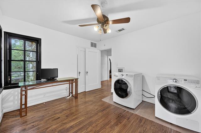 Building Photo - 304 Appian Way