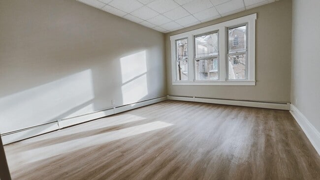 Building Photo - 264 Lexington Ave