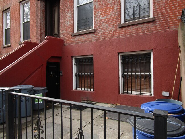 Building Photo - Waverly Avenue