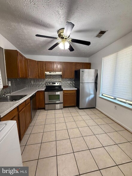 Building Photo - 30 Keepsake Pl