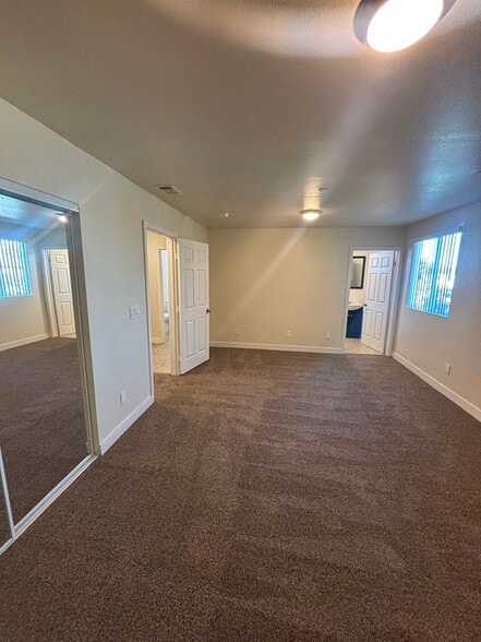 Building Photo - 136 W 84th St