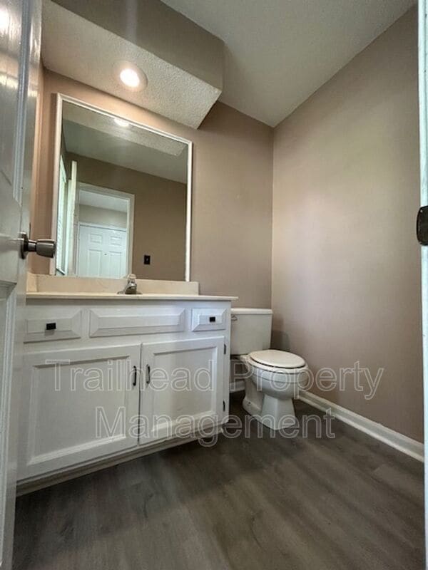 Building Photo - 7037 N Fisk Ct