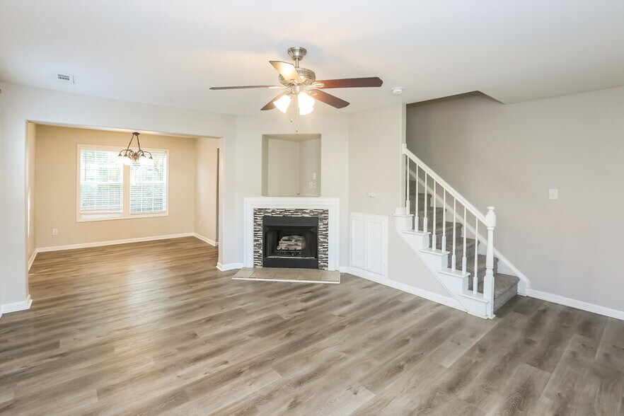 Building Photo - 5883 Culloden Ct