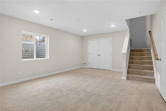 Building Photo - 704 Olivia St