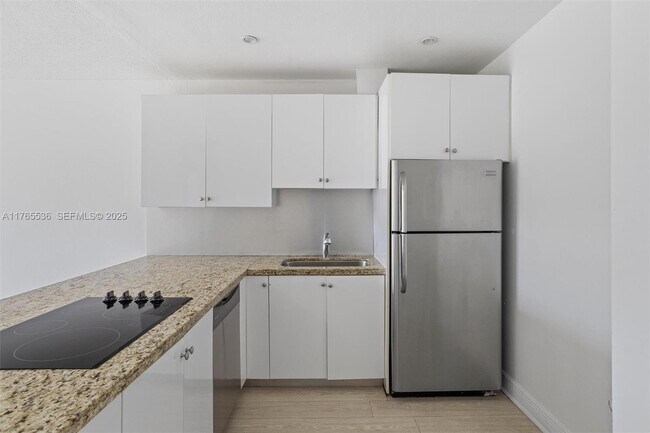 Building Photo - 4920 NW 79th Ave