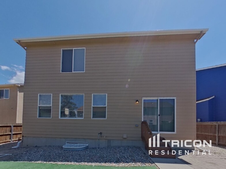 Building Photo - 1966 Sage Grouse Ln