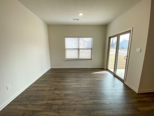 Building Photo - 3 bed, 2 bath in Oakland built in 2023 /// $500 move in special if move in by 12/31/25