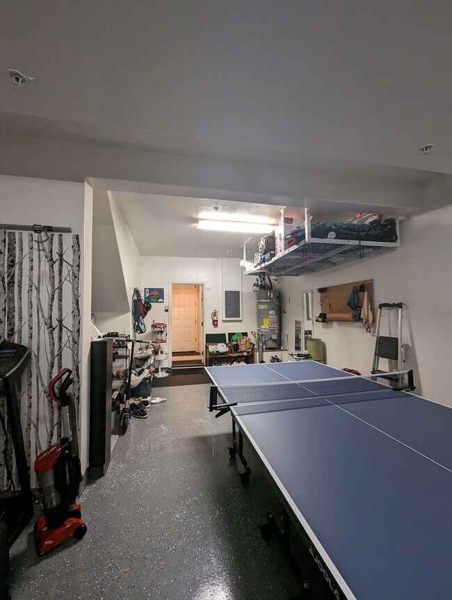 garage - 764 Grandview Ter