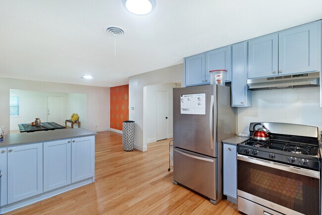 Building Photo - 1839 Sedona Ln