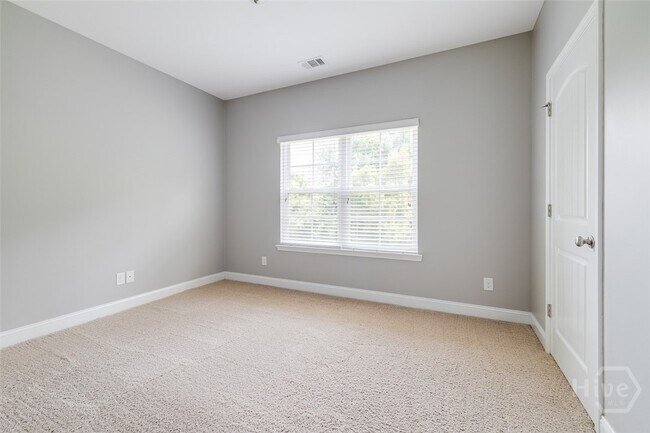 Building Photo - 225 Beckley Dr