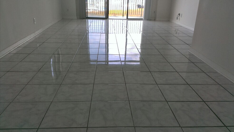 Building Photo - 90 Helmsman Way