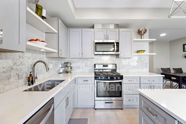Building Photo - 2869 W Parkside Pl