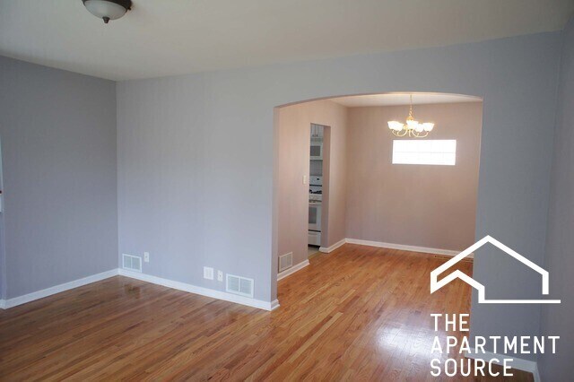 Building Photo - 4100 N Pontiac Ave