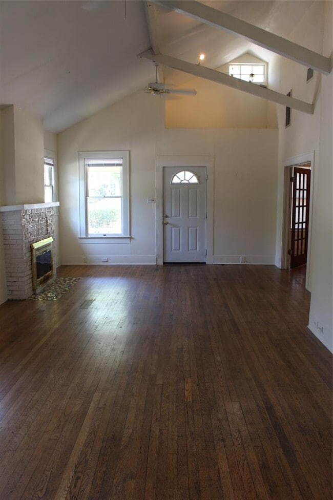 Building Photo - 2826 Salado St