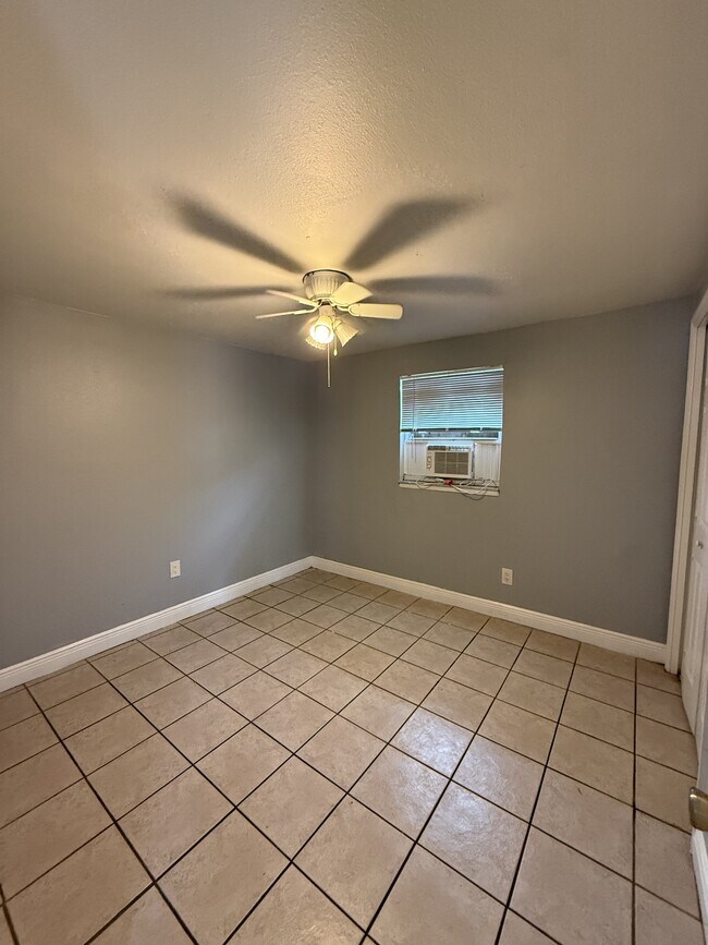 Building Photo - 2901 Parker Ave