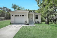 Building Photo - 638 E 31st St