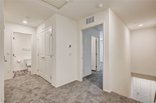 Building Photo - 7379 Raimee Brk St