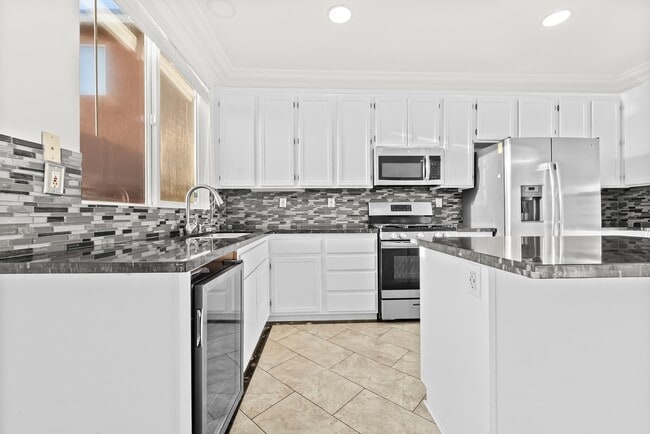 Building Photo - 1564 Clanton Pl