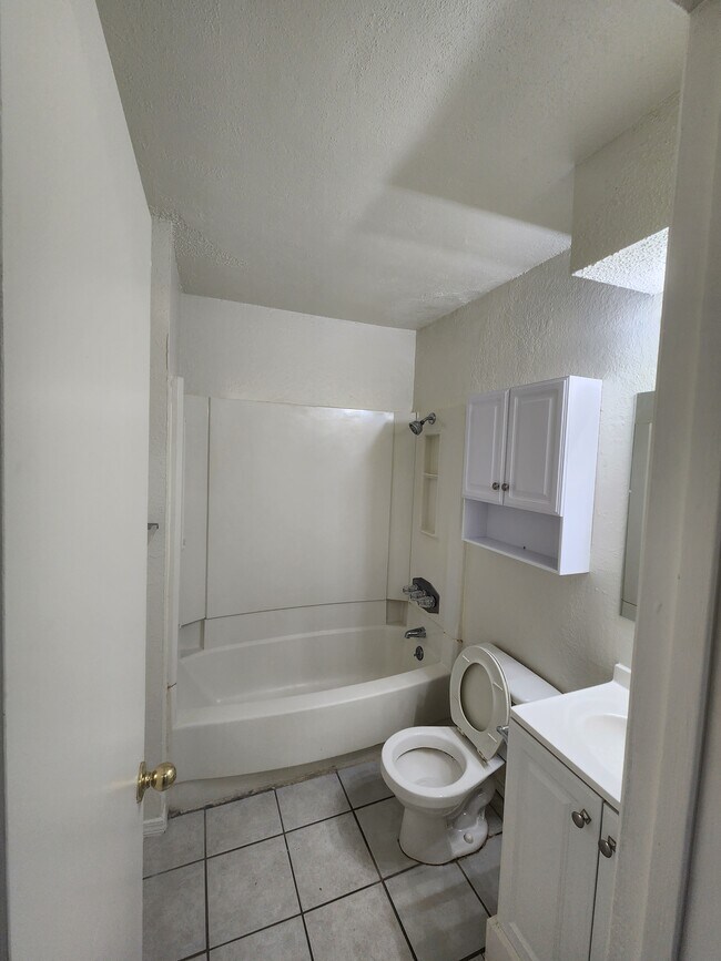 Building Photo - 3804 Rocky Hollow Trl