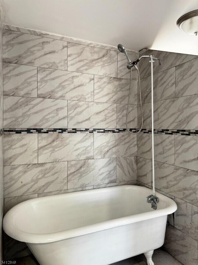 Building Photo - 15 W Emerson Ave