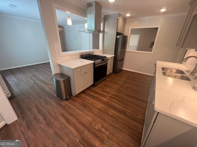 Building Photo - 648 Nelby Ct