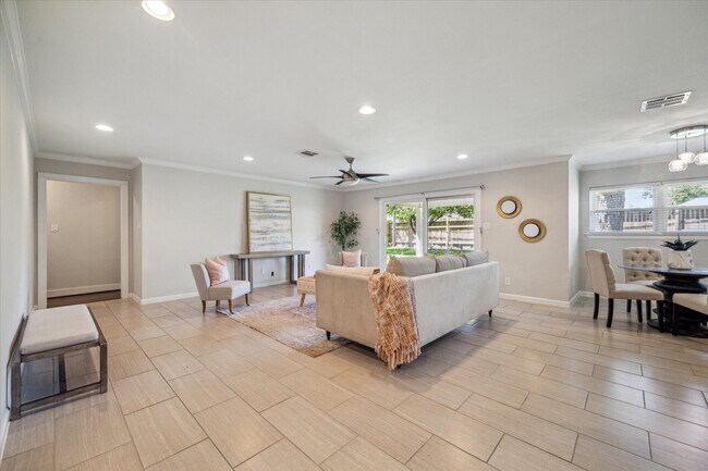 Building Photo - 2910 Freshmeadows Dr