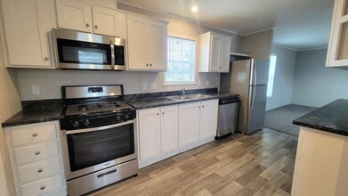 Building Photo - 550 Delaware