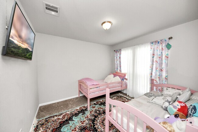 Building Photo - 2918 Silverhorn Ln
