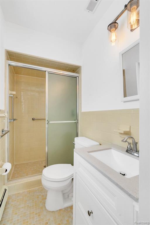 Building Photo - 640 Cumberland St