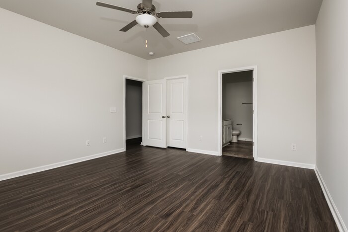 Building Photo - 109 Percheron Dr
