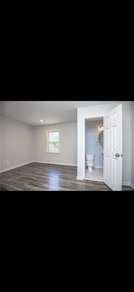 Building Photo - 6309 Millhiser Ave