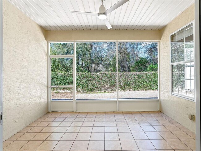 Building Photo - 3836 SW 33rd Terrace