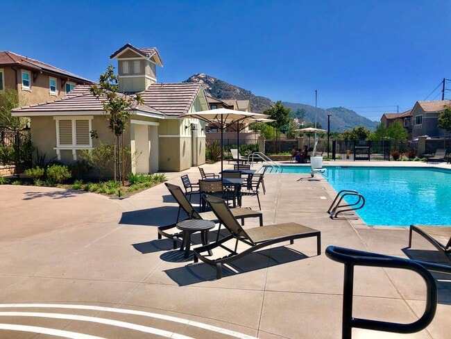 Building Photo - Beautiful Two-Story Home in the Newer Community of Horse Creek Ridge in Fallbrook!
