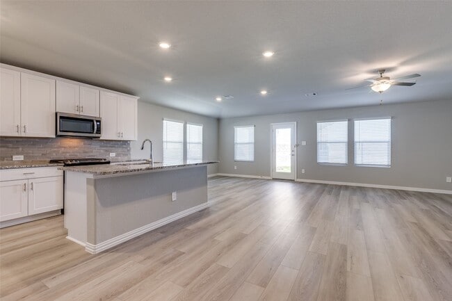 Building Photo - 5209 Meditation Dr