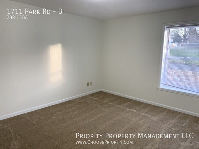 Building Photo - 1711 Park Rd