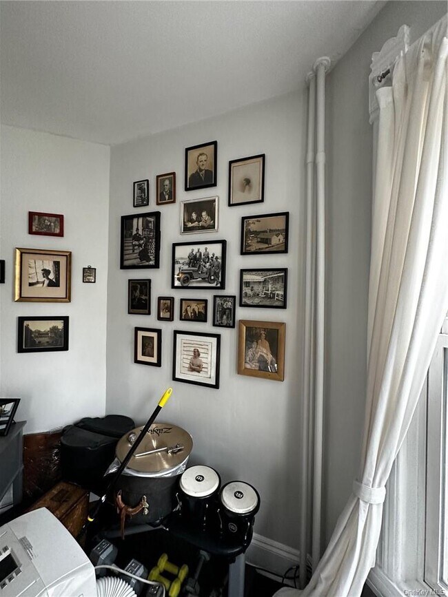 Building Photo - 216 Union Ave